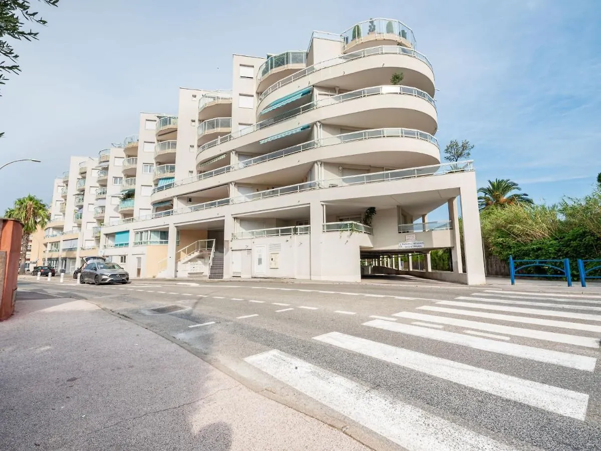 Apartment Turquoise-10 By Interhome كافالير سور مير 0*, كافالير سور مير